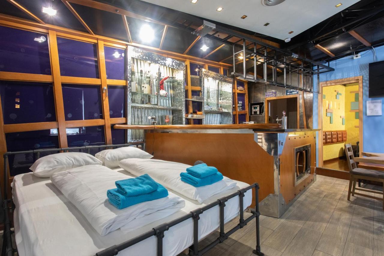 Stay In Pub Kamera Klub Apatment-City Center Ljubljana Exteriör bild
