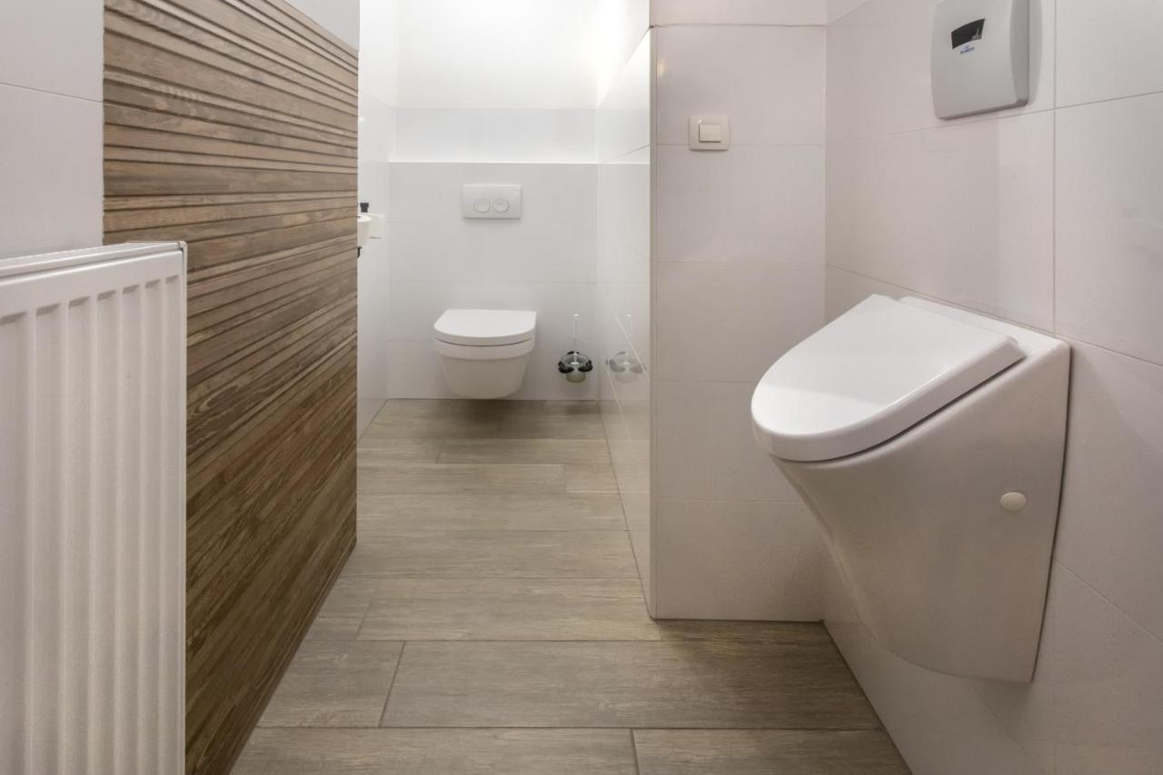 Stay In Pub Kamera Klub Apatment-City Center Ljubljana Exteriör bild
